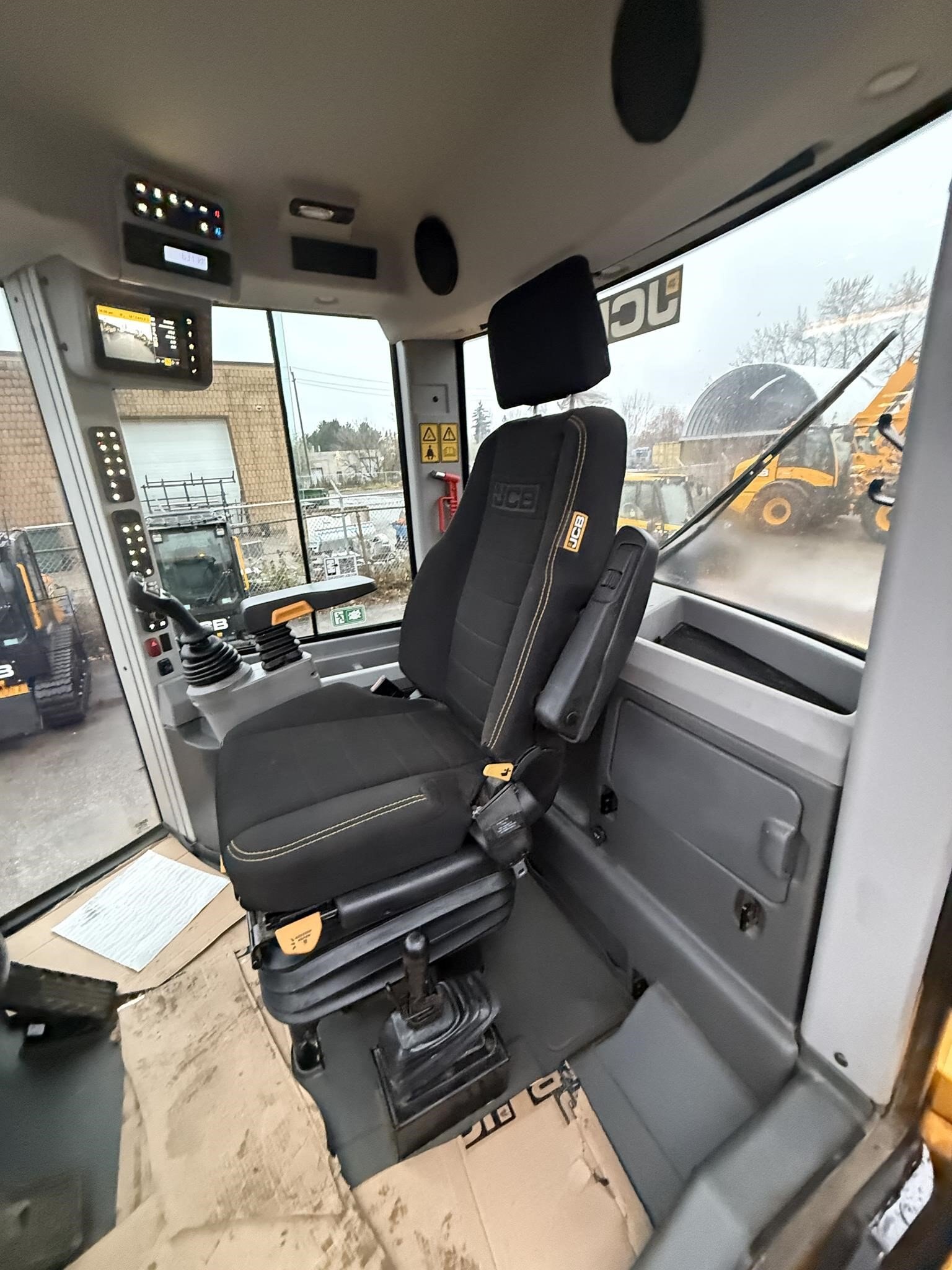 2023 JCB 417HT A006326