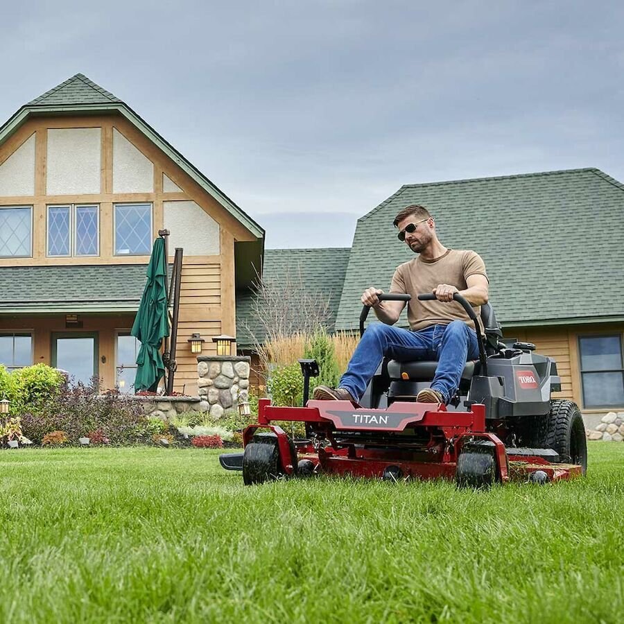 Toro 54 in. (137 cm) TITAN® Zero Turn Mower