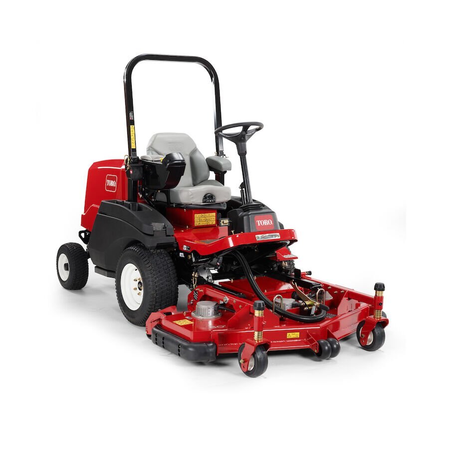 Toro Groundsmaster® 3200 - 24.7hp (18.4kW) 2WD