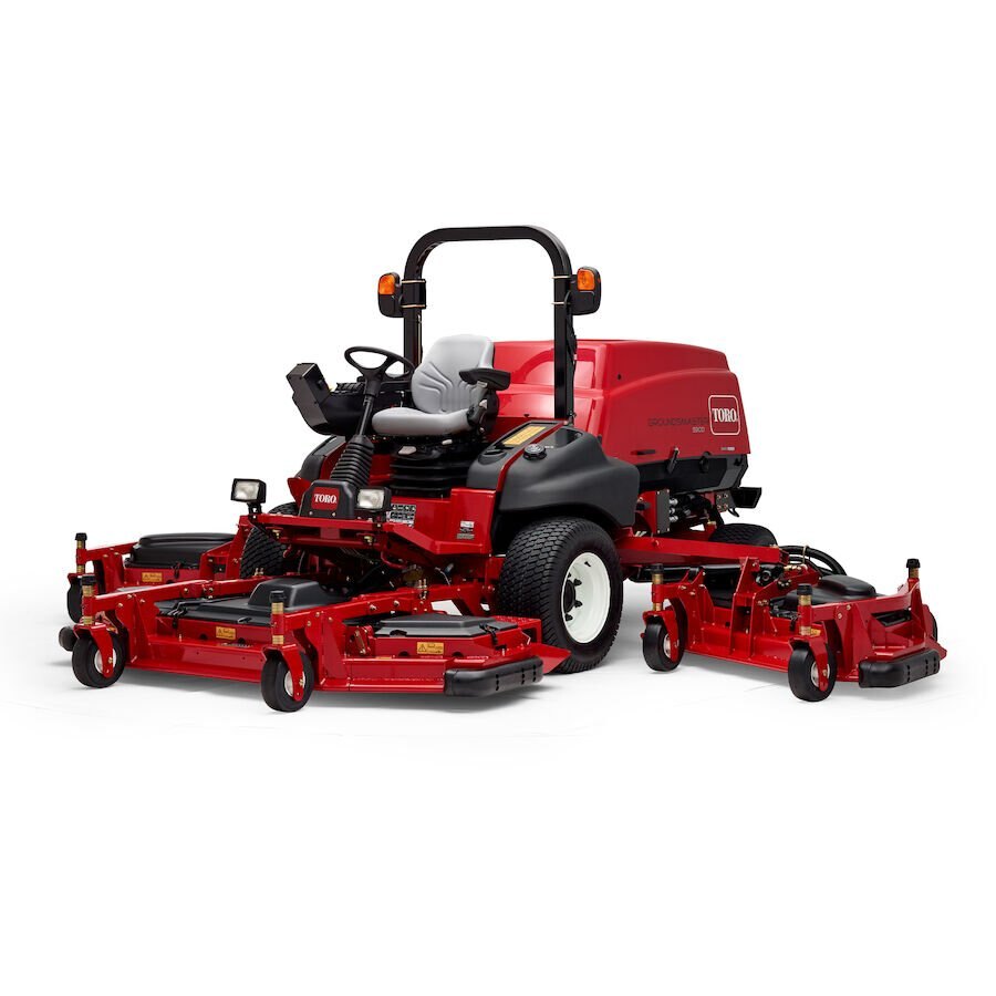 Toro Groundsmaster® 5900 with ROPS