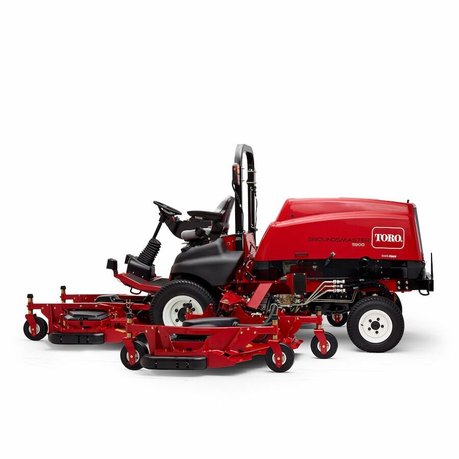 Toro Groundsmaster® 5900 with ROPS