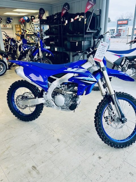 2024 Yamaha XSR700 Team Yamaha Blue