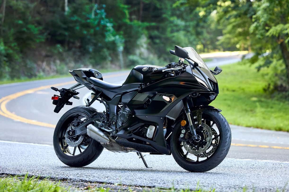 2025 Yamaha YZF R7 Matte Raven Black