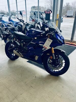 2025 Yamaha YZF R7 Team Yamaha Blue
