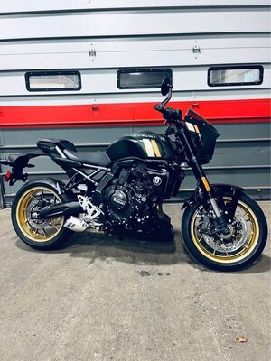 2026 Suzuki GSX 8TT Pearl Mat Shadow Green (QU5)
