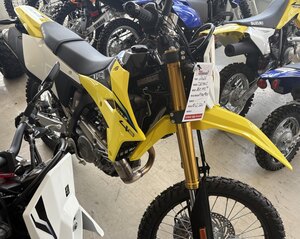 2025 Suzuki DR Z4S Champion Yellow No. 2 / Solid Special White (C1C)