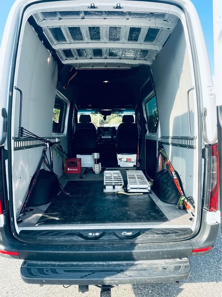 2022 Mercedes Benz sprinter 2500 crew