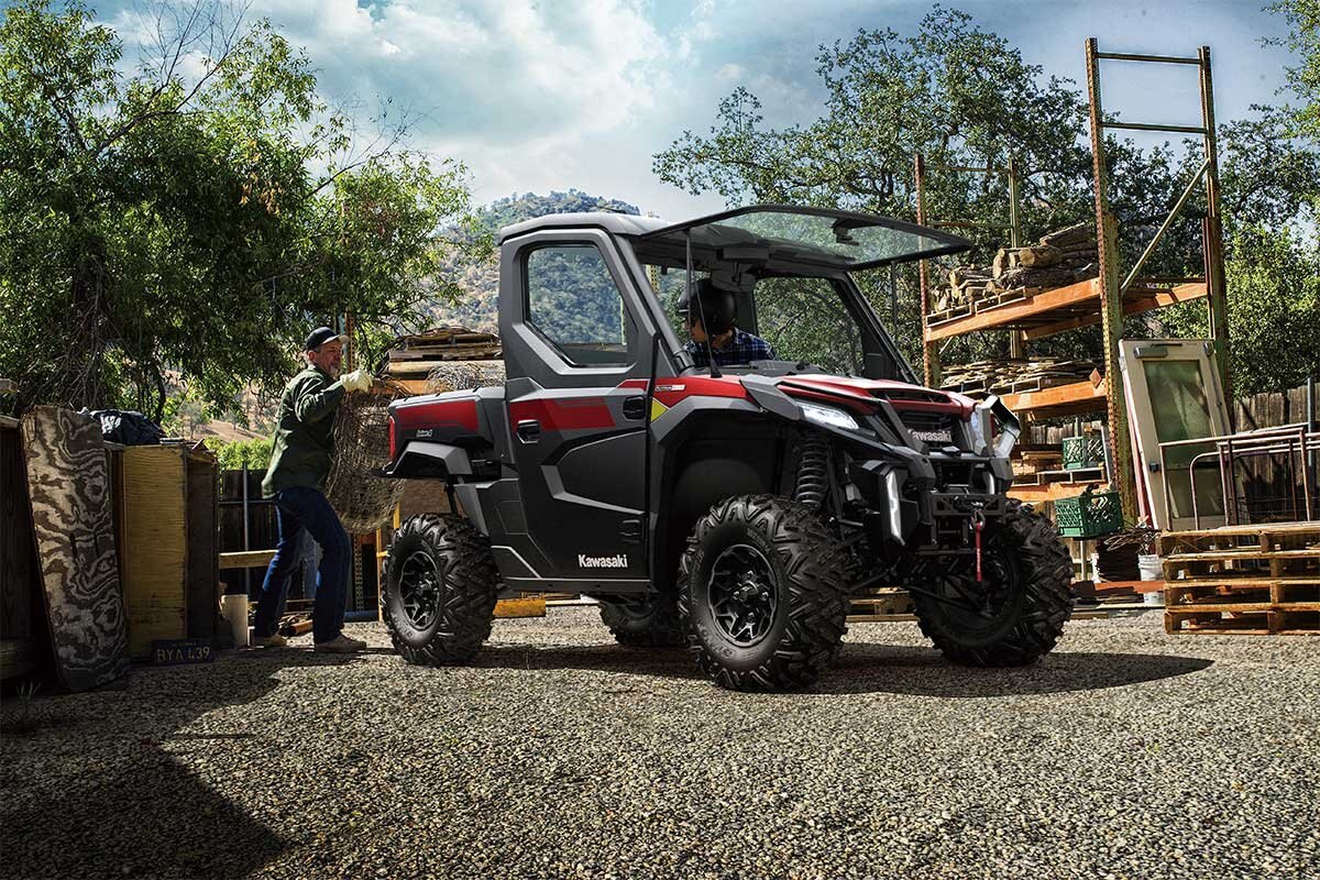 2027 Kawasaki RIDGE PLATINUM RANCH HVAC Metallic Deep Red / Ebony