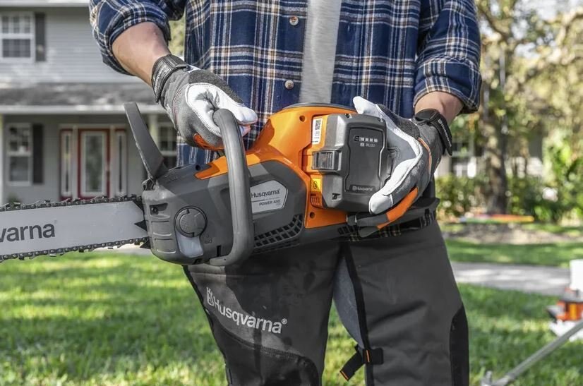 HUSQVARNA Power Axe 350i without battery charger