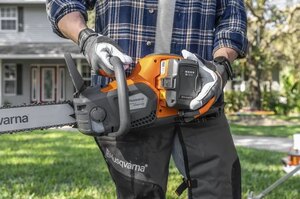 HUSQVARNA Power Axe 350i without battery charger