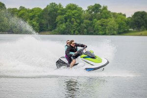 2026 Yamaha VX Deluxe Black/Torch Red