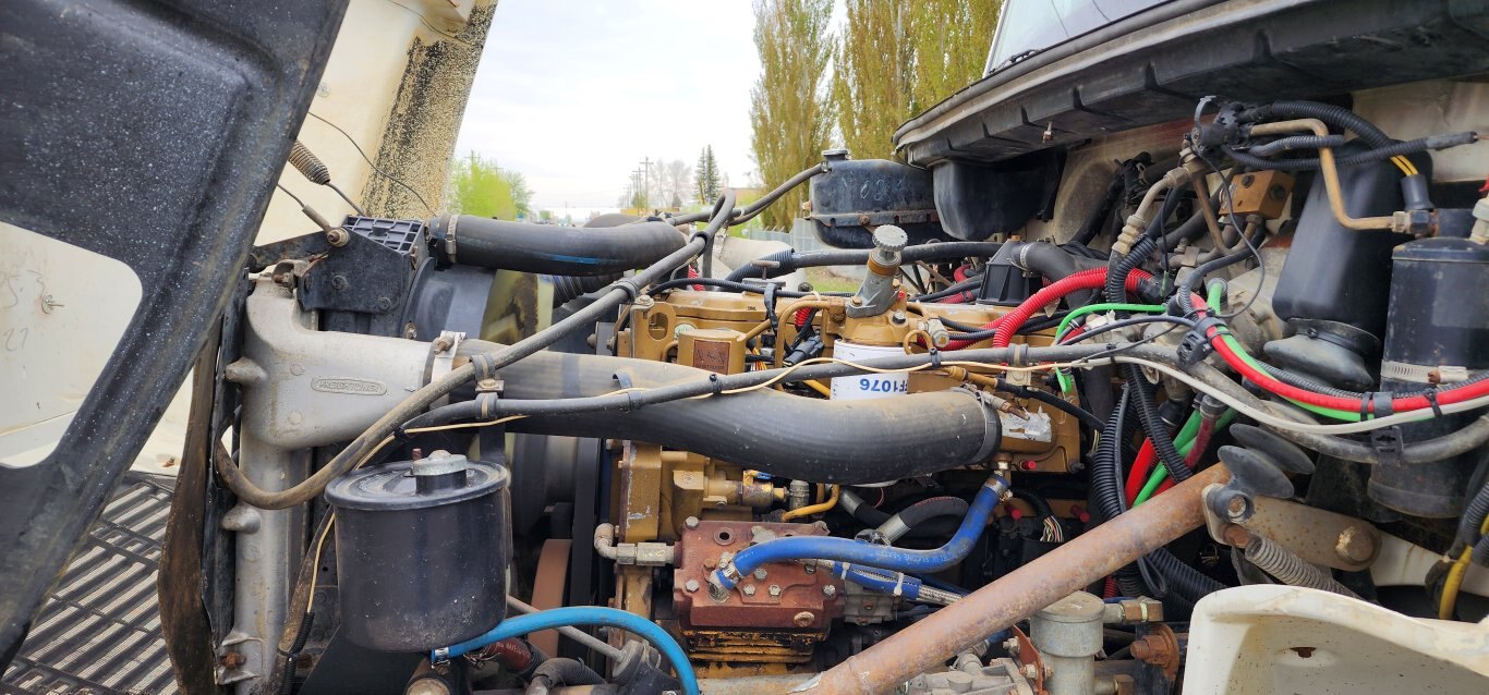 2002 Freightliner FL70 Crew Cab S/A Pressure Washer Truck