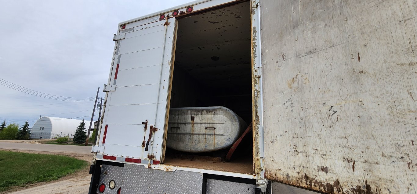 2002 Freightliner FL70 Crew Cab S/A Pressure Washer Truck