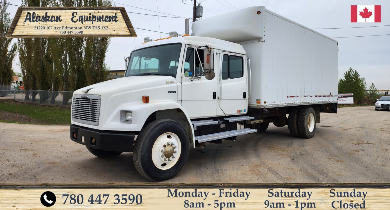 2002 Freightliner FL70 Crew Cab S/A Pressure Washer Truck