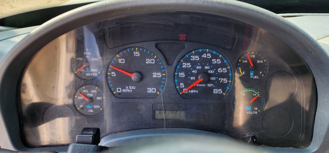 2002 International 4300 SBA 4x2 Mobile Shop Van Truck