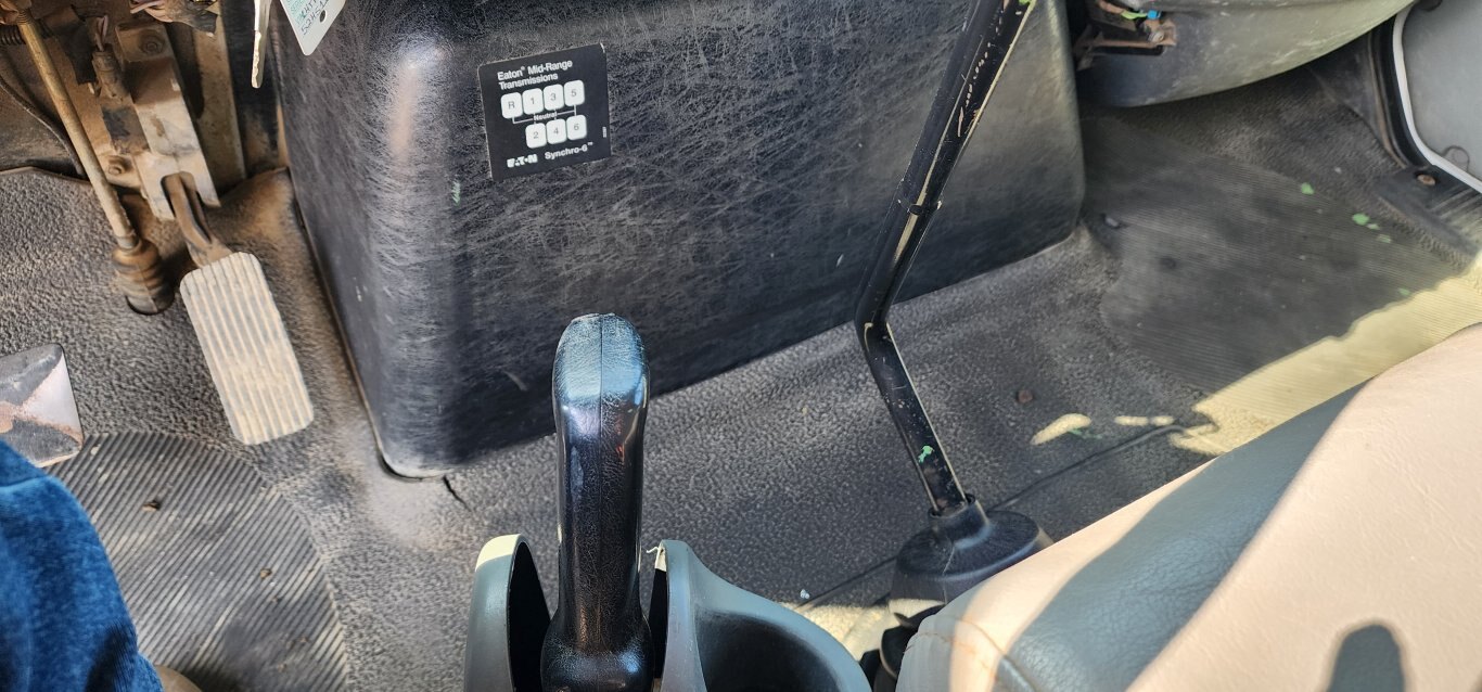 2002 International 4300 SBA 4x2 Mobile Shop Van Truck