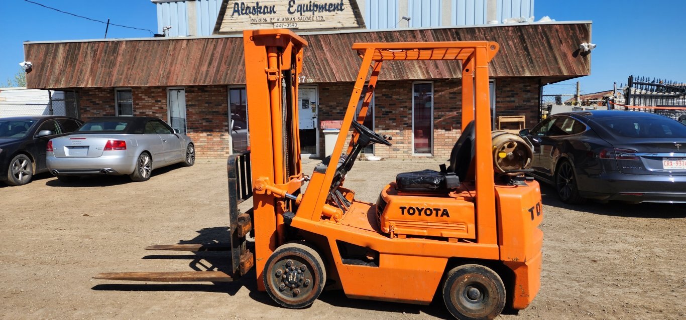 FORKLIFT TOYOTA MODEL 62 4FGC25 CUSHION LPG 5,000 LB