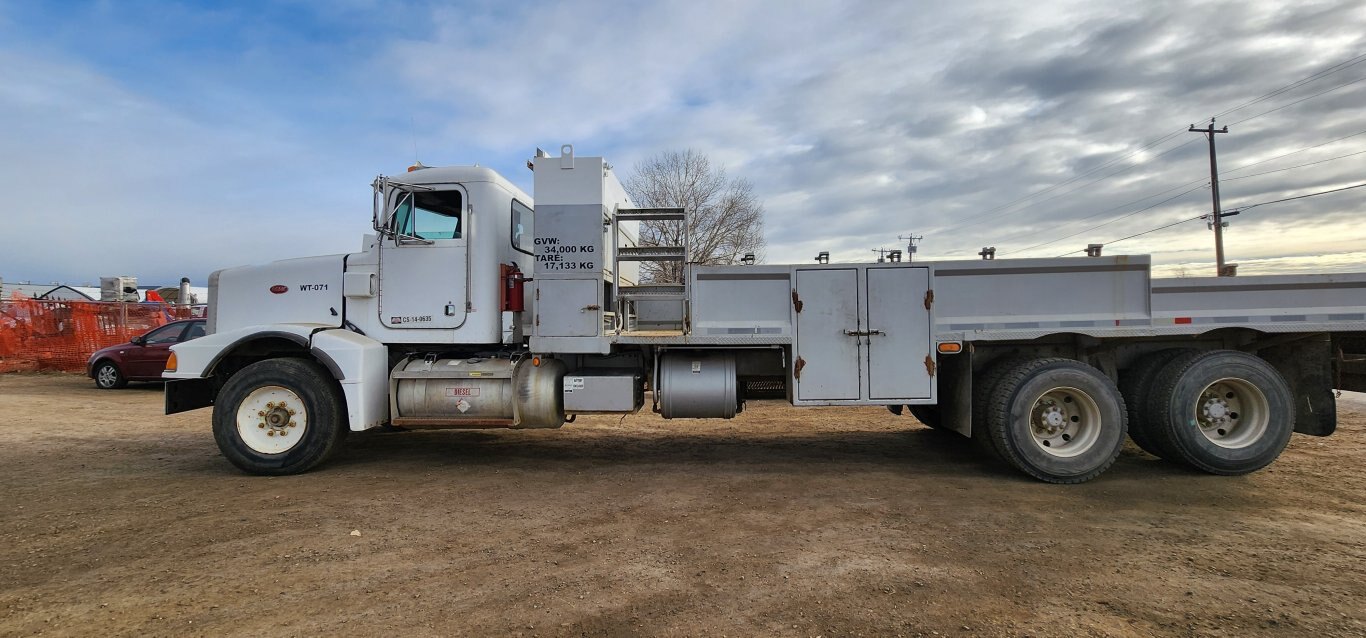 1991 Peterbilt 377 T/A Truck