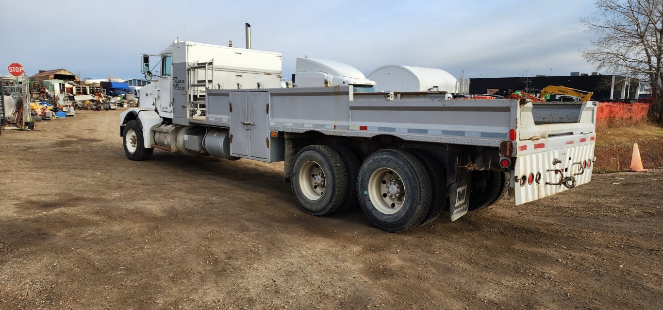 1991 Peterbilt 377 T/A Truck