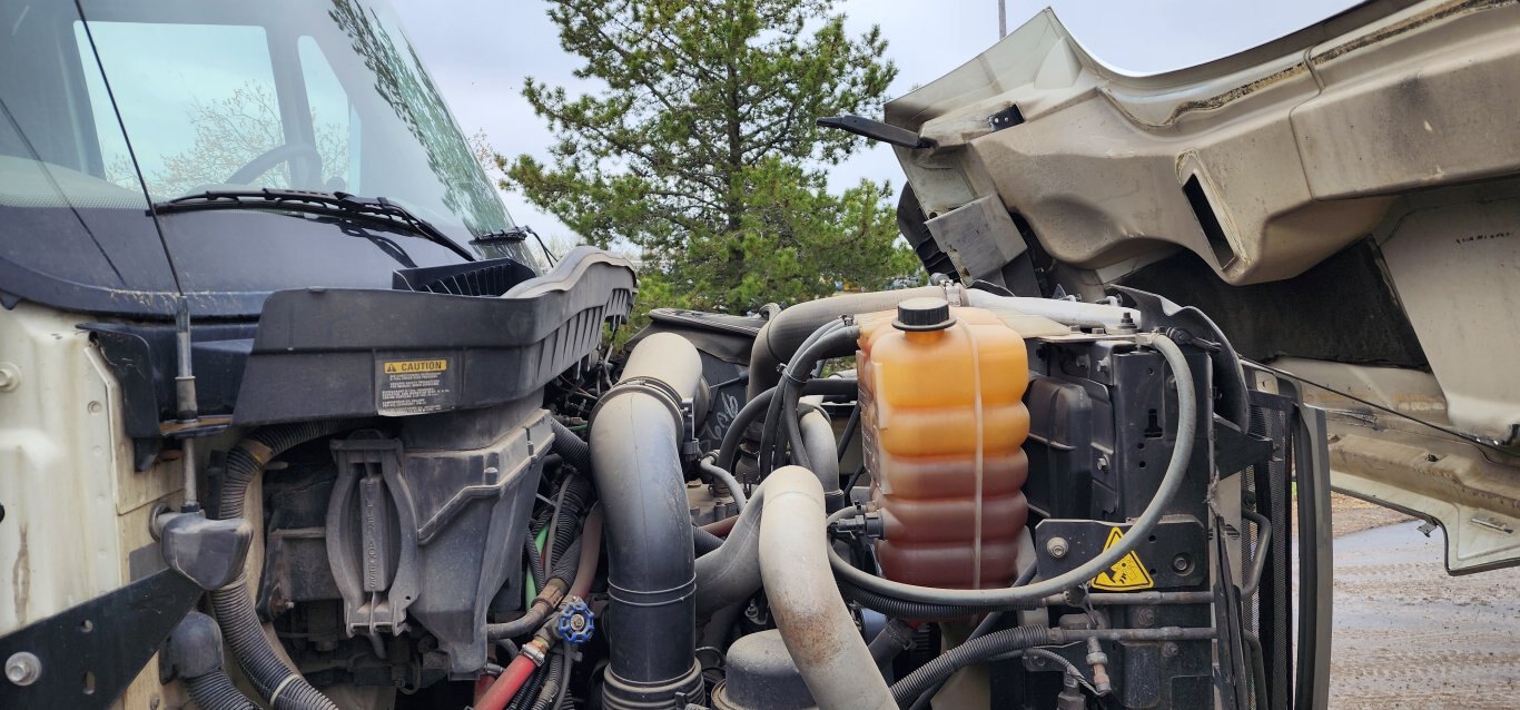 2011 International WorkStar 7400 T/A Refuse Truck