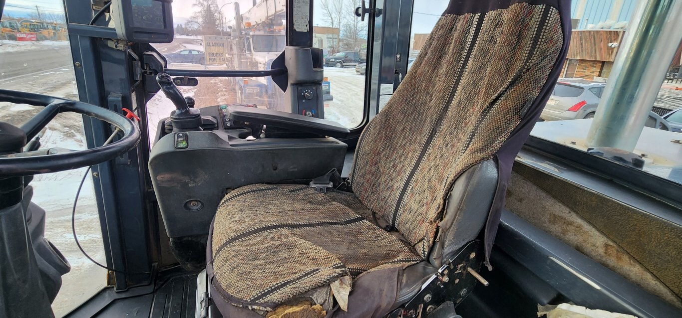 2011 John Deere 624K Wheel Loader