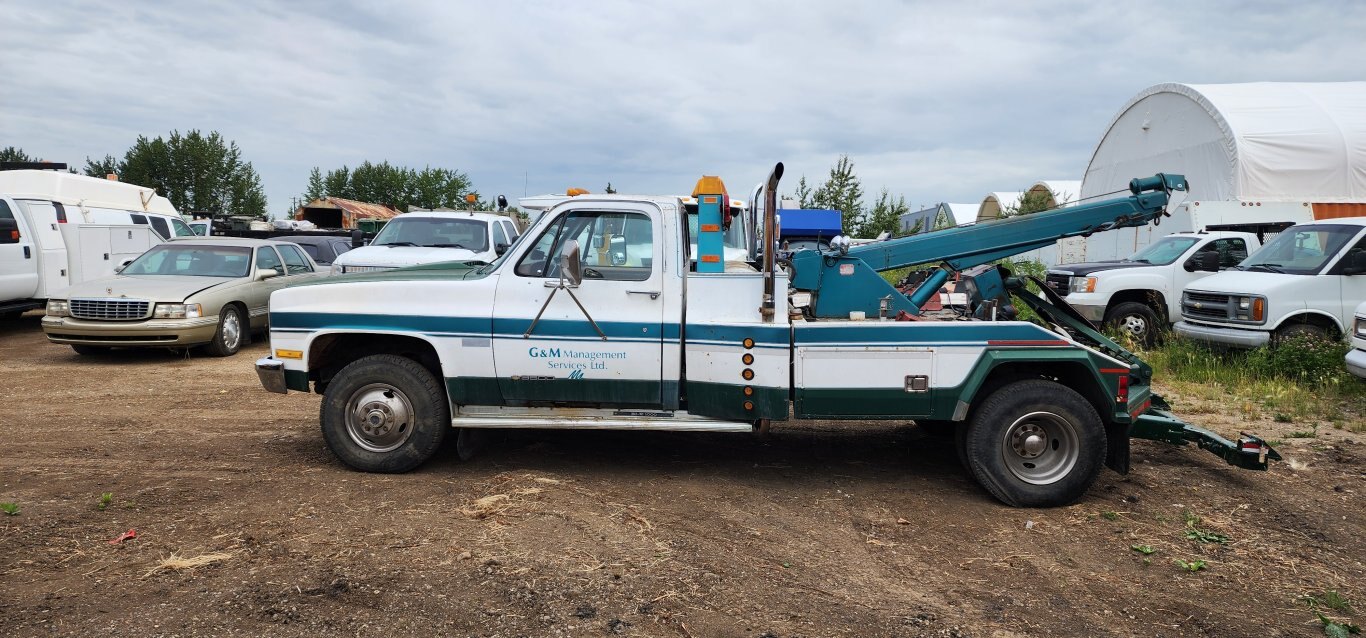 1989 Chevorlet 3500 4x4 Tow Truck