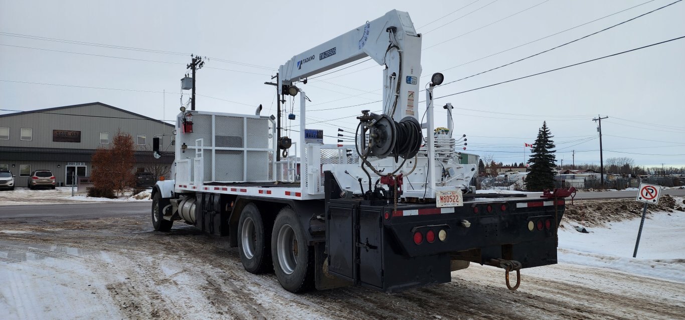 1999 Kenworth T800B T/A Sleeper Boom Truck