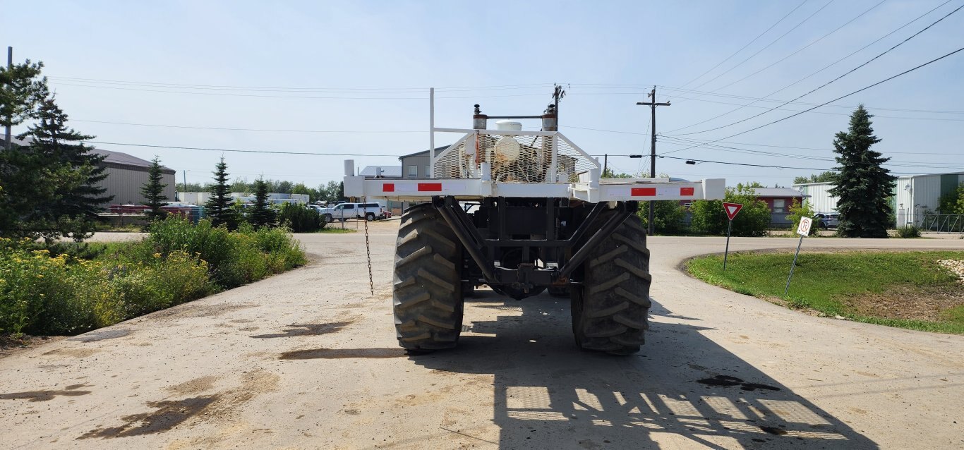 Mertz Flatbed Off Road 4x4 All Wheel Steer Truck