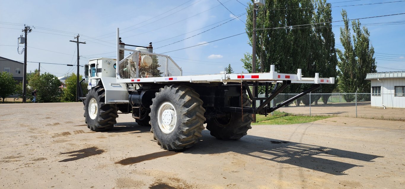 Mertz Flatbed Off Road 4x4 All Wheel Steer Truck