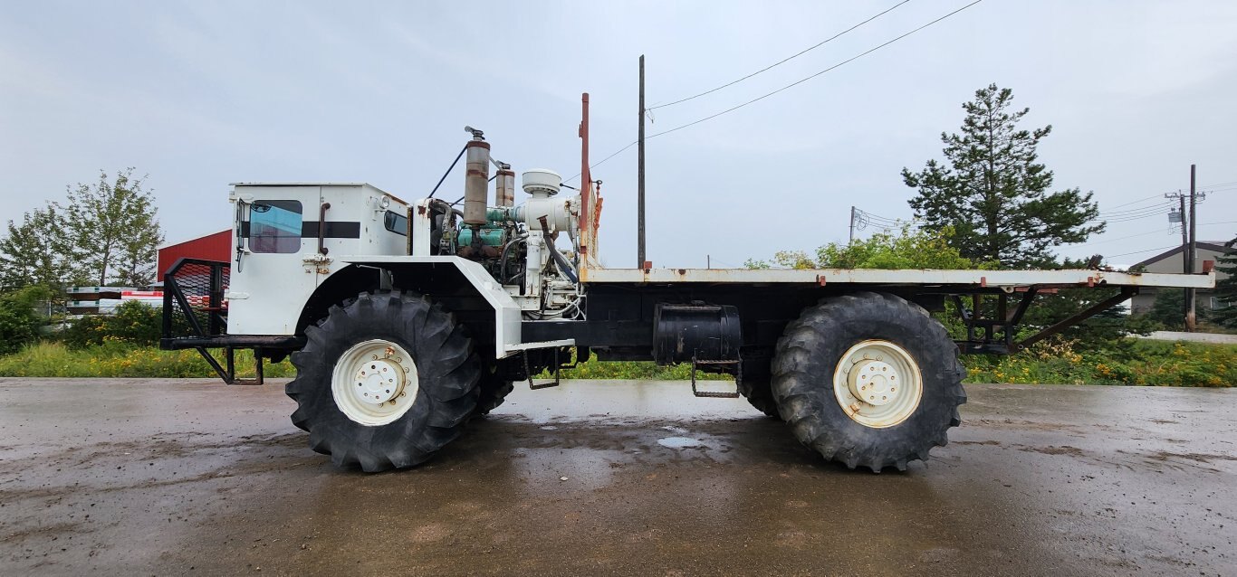 Mertz Flatbed Off Road 4x4 All Wheel Steer Truck