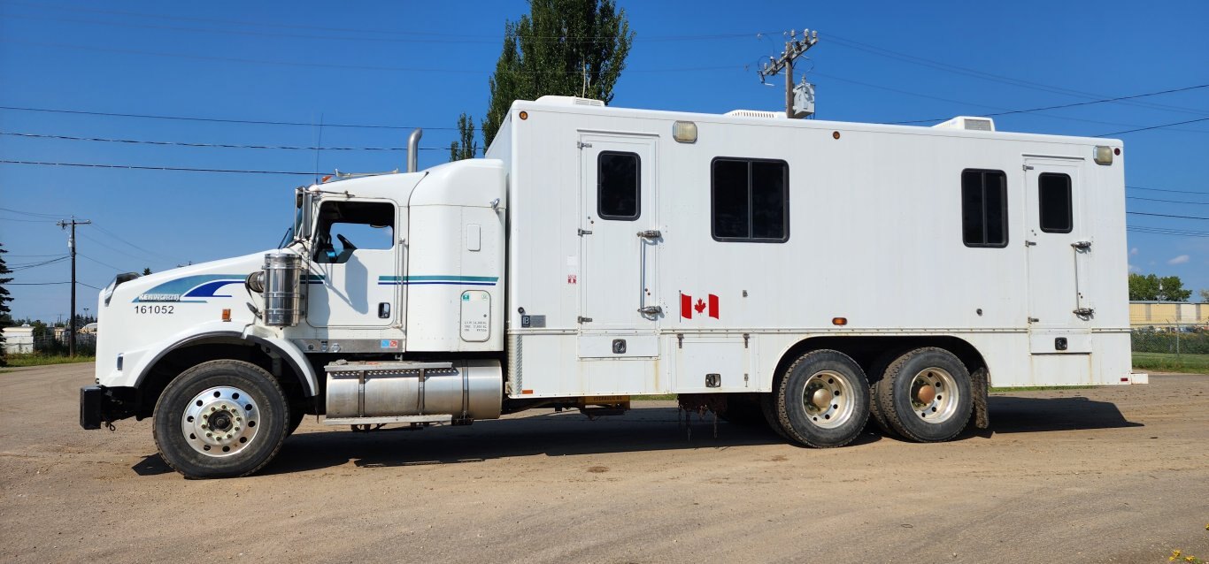 2007 Kenworth T800 T/A Data Control Van