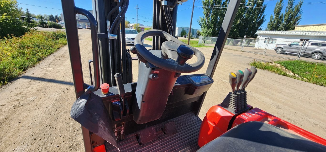 Raymond 470C50 Electric Forklift