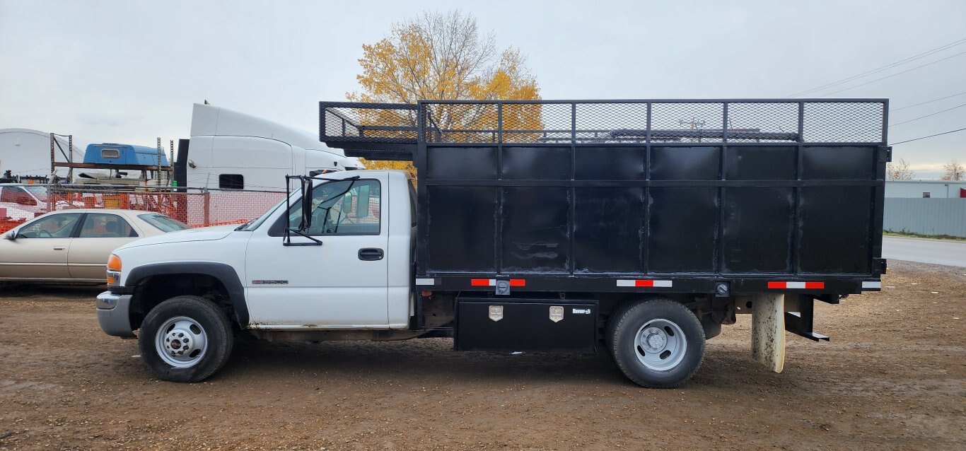 2006 GMC Sierra 3500 Landscape Truck