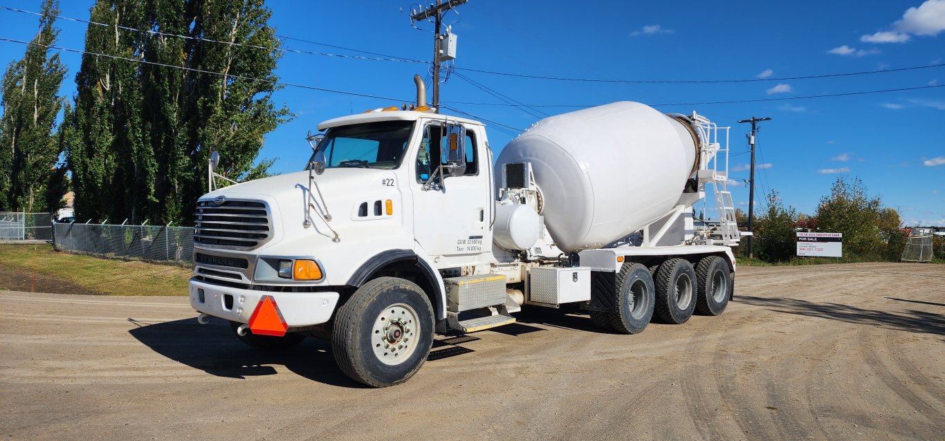 2006 Sterling L9500 Triaxle Cement Mixer Truck