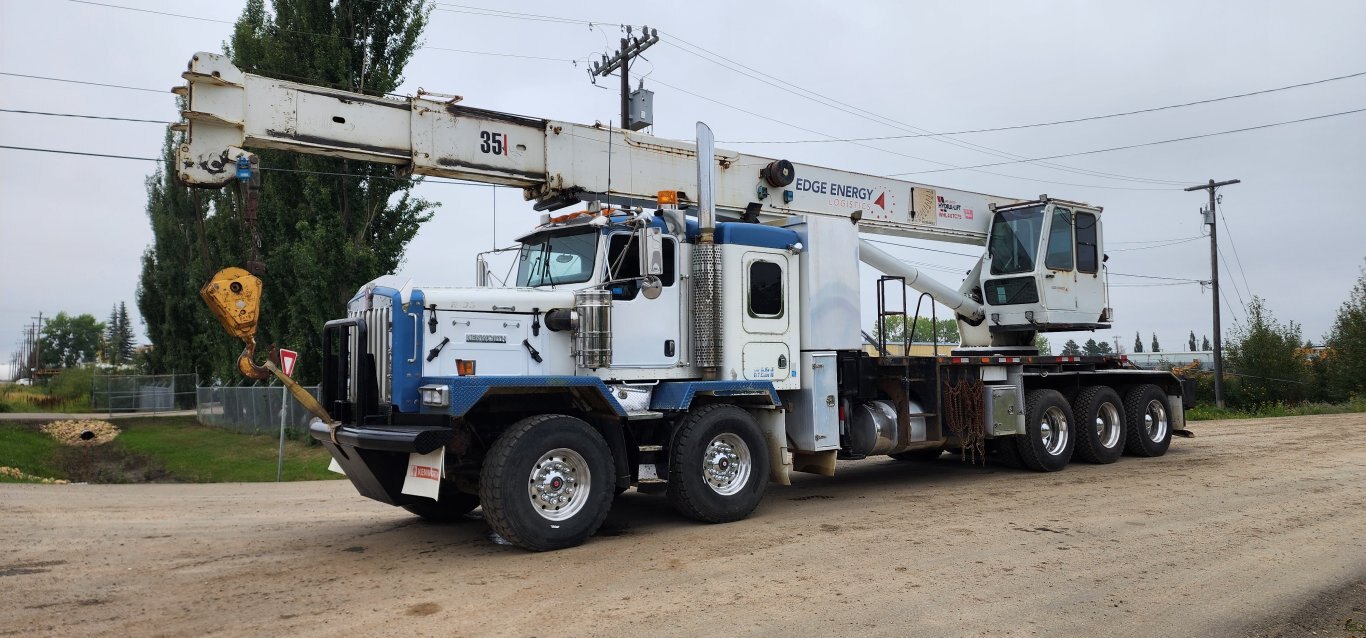 2007 Kenworth C500B Twin Steer Sleeper Boom Truck