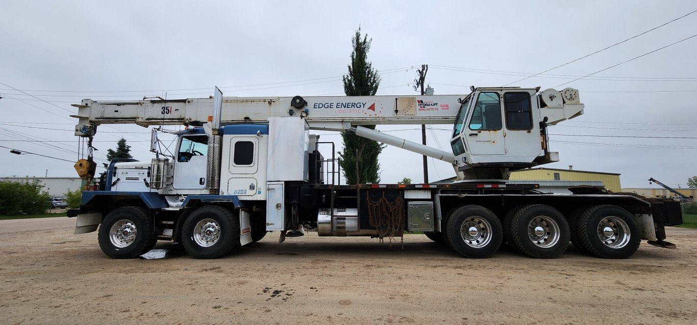 2007 Kenworth C500B Twin Steer Sleeper Boom Truck