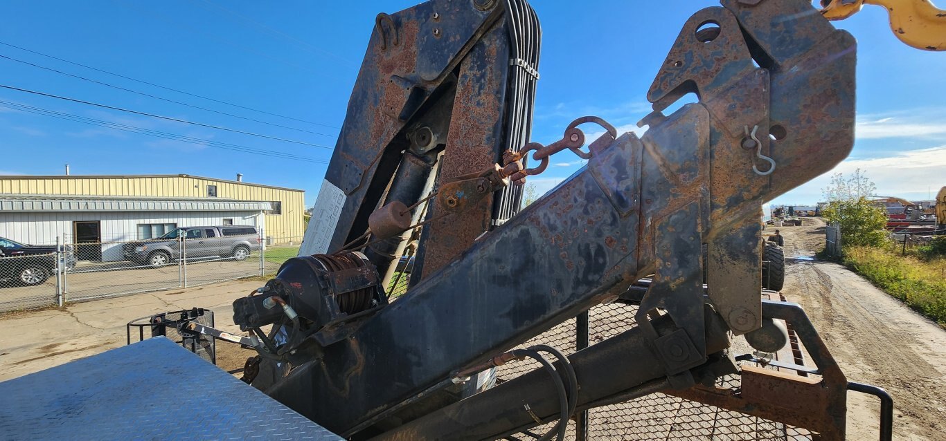 1999 GMC 7500 Boom S/A Truck w/ Hiab Picker