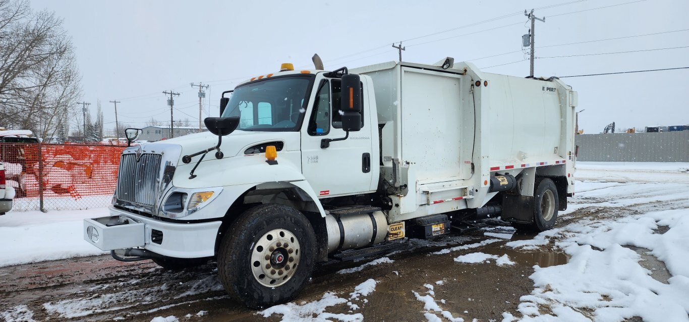 2006 International Workstar 7300 Side Loader Waste Collection Truck