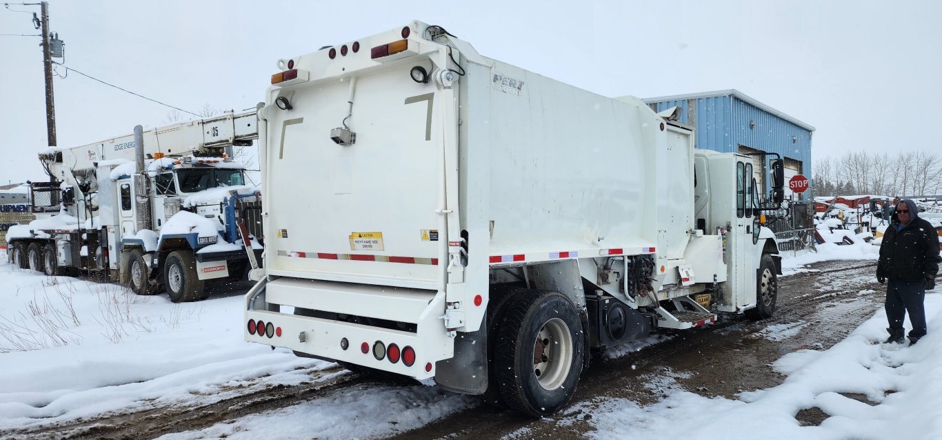 2006 International Workstar 7300 Side Loader Waste Collection Truck