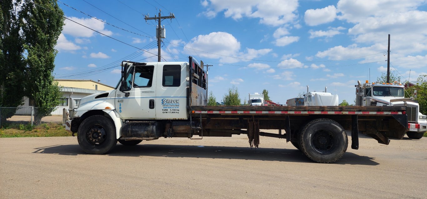 2007 International Sleeper Flatbed Truck