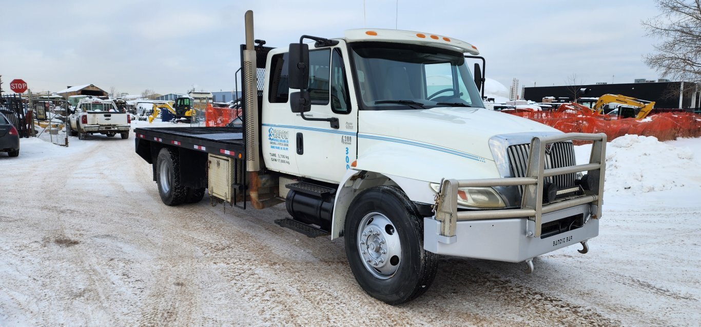 2007 International Sleeper Flatbed Truck