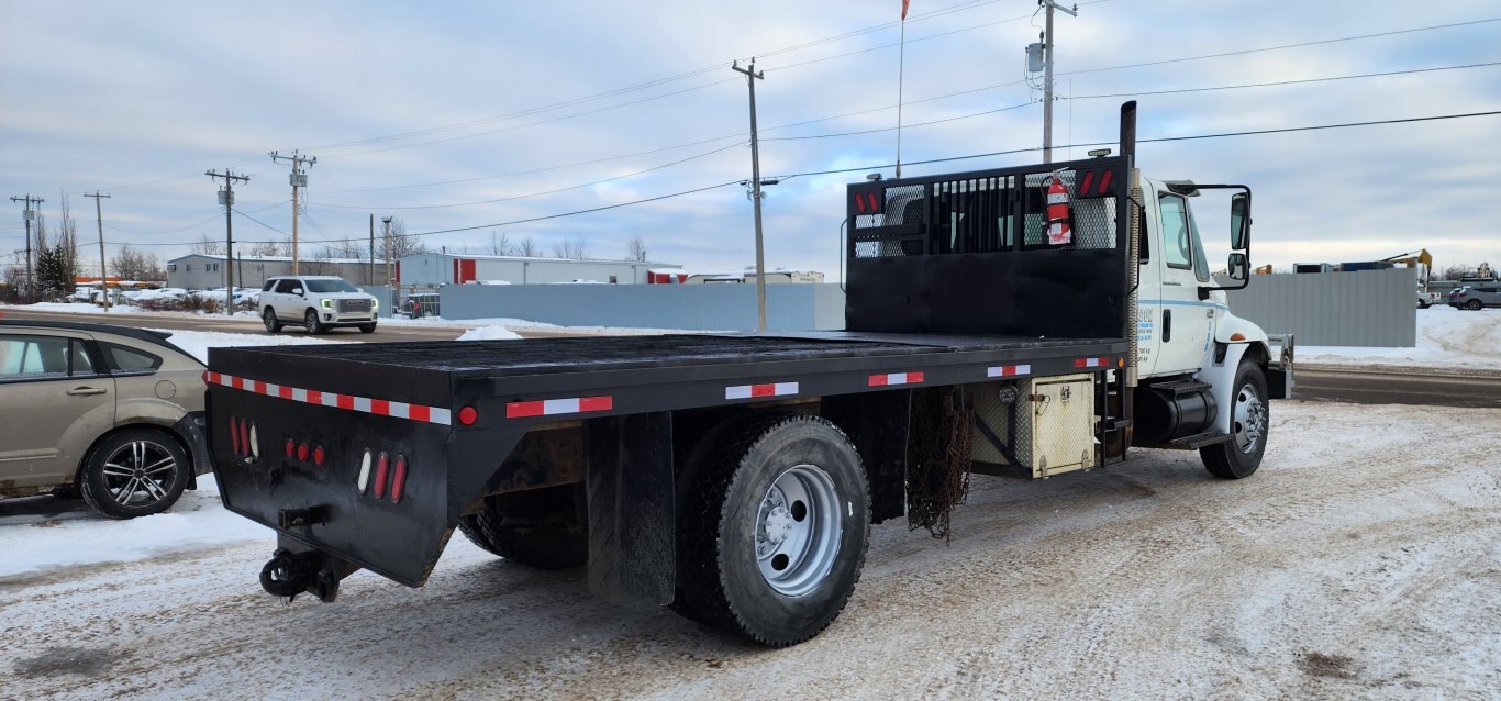 2007 International Sleeper Flatbed Truck