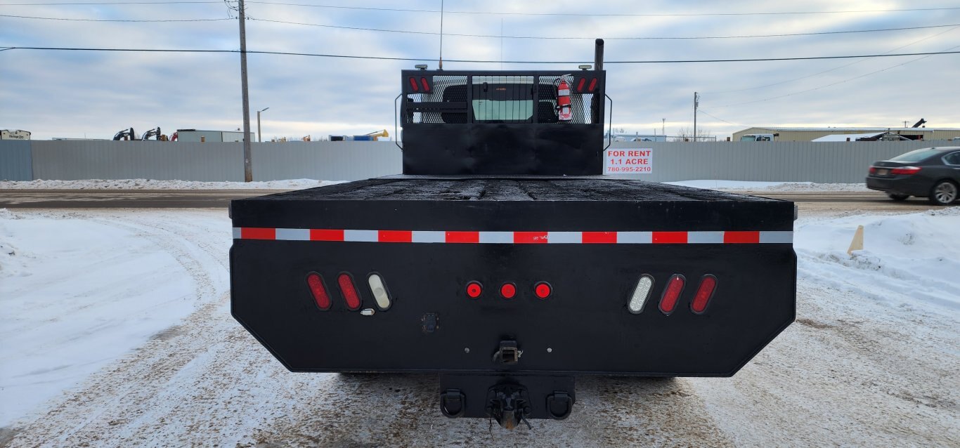 2007 International Sleeper Flatbed Truck