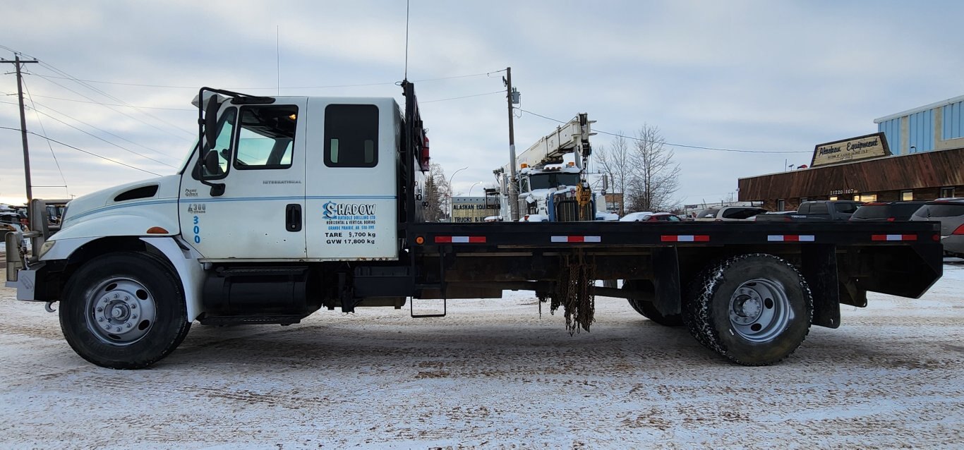2007 International Sleeper Flatbed Truck