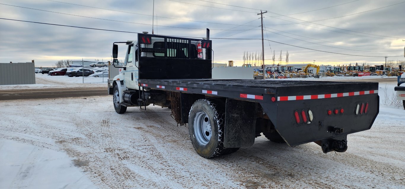 2007 International Sleeper Flatbed Truck