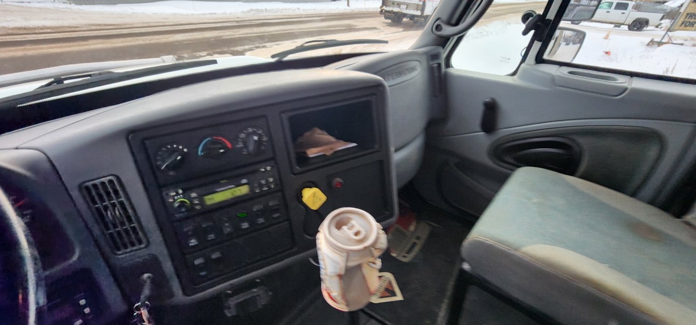 2007 International Sleeper Flatbed Truck