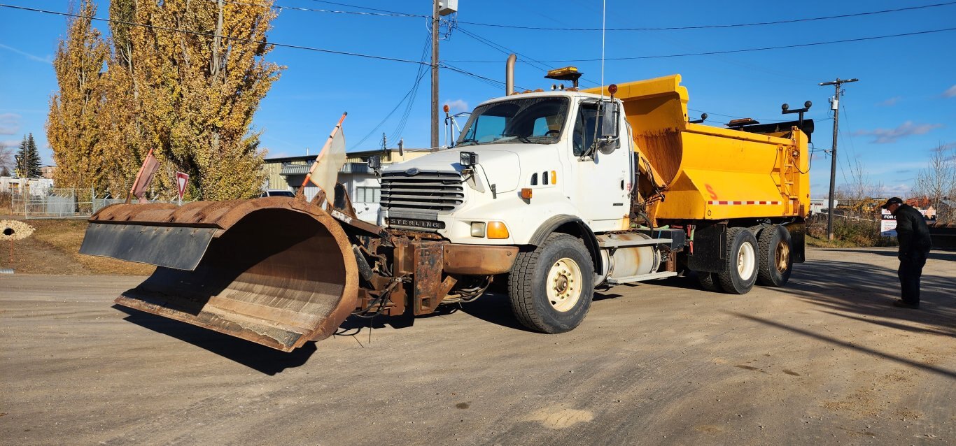 2009 Sterling L7500 T/A Plow Dump Truck