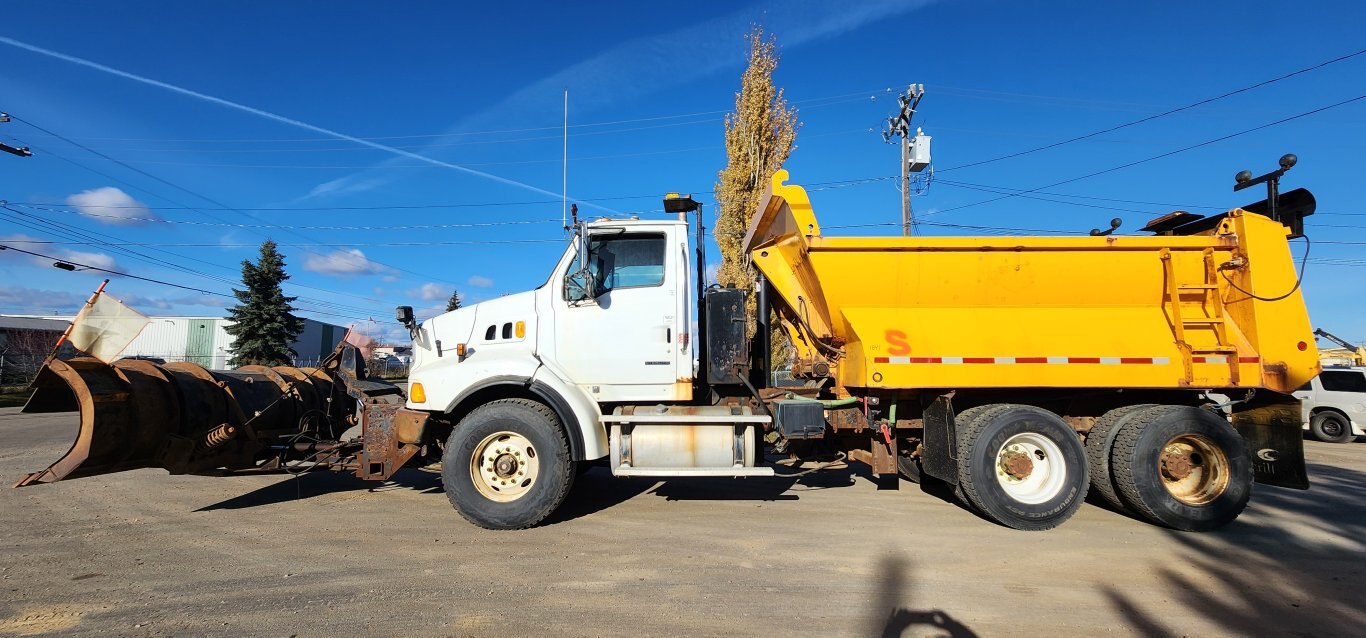 2009 Sterling L7500 T/A Plow Dump Truck