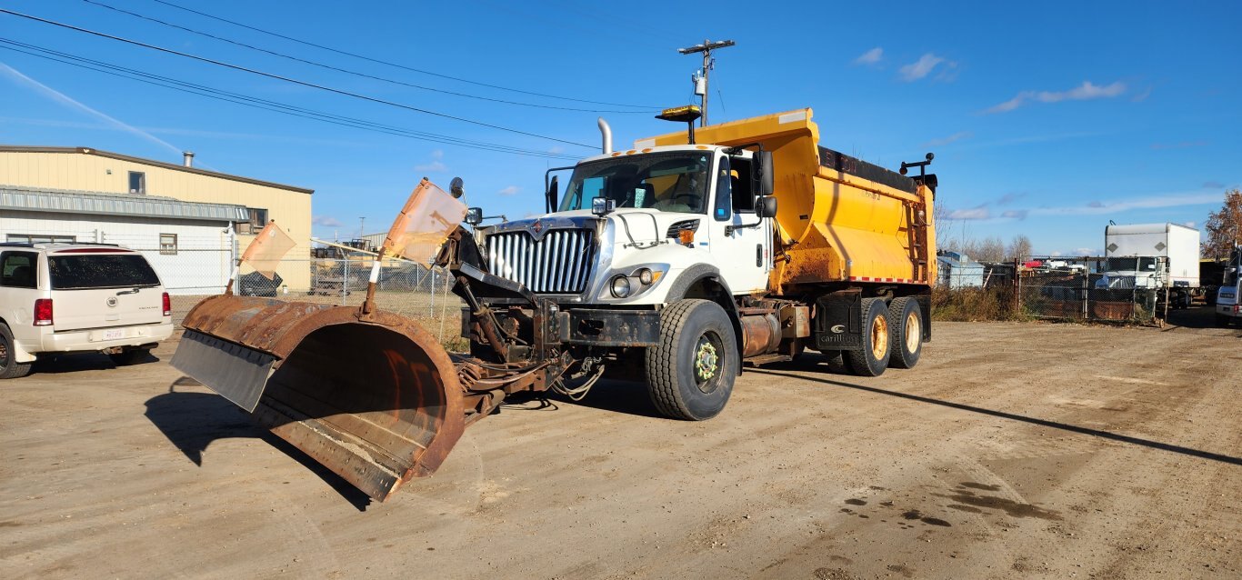 2009 International Workstar 7500 T/A Plow Dump Truck