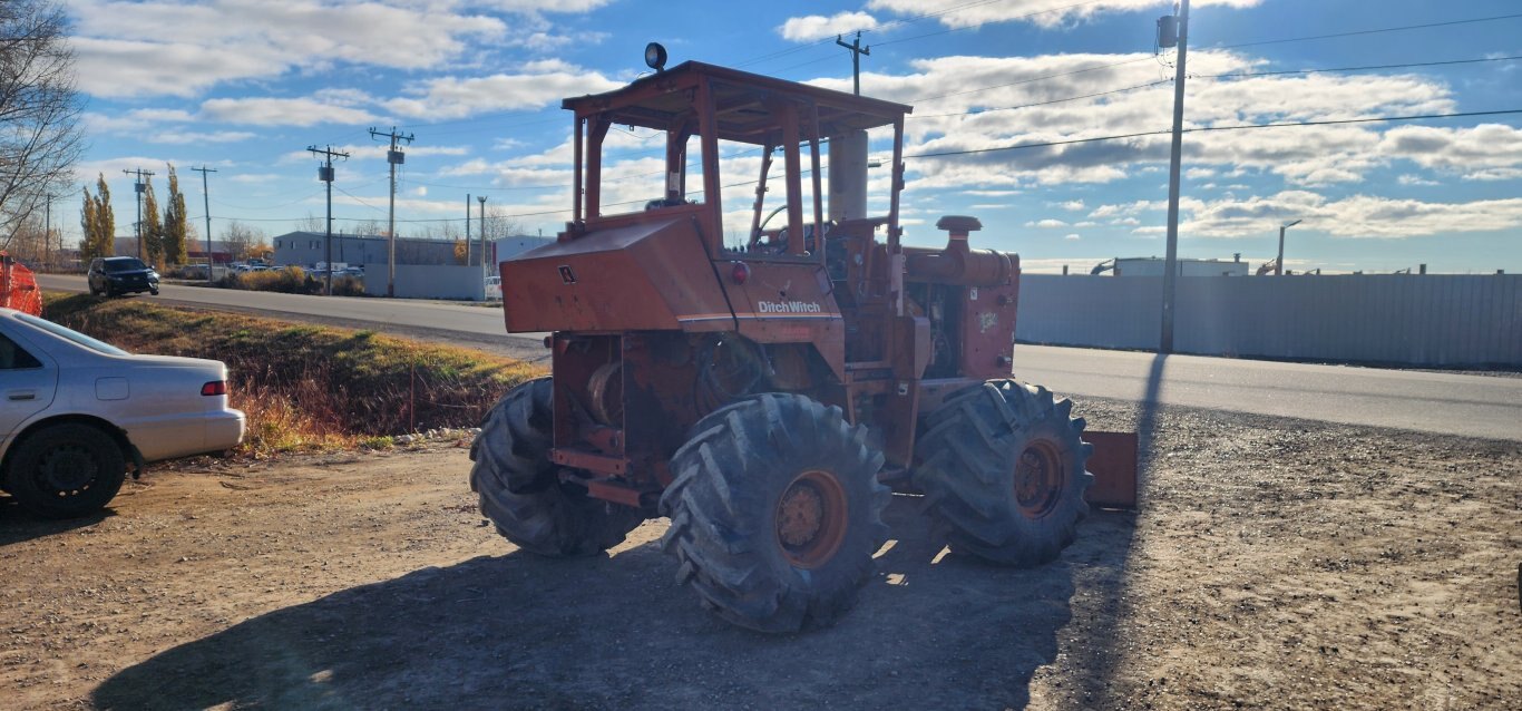 1980 Ditchwitch R100 4x4 Trencher